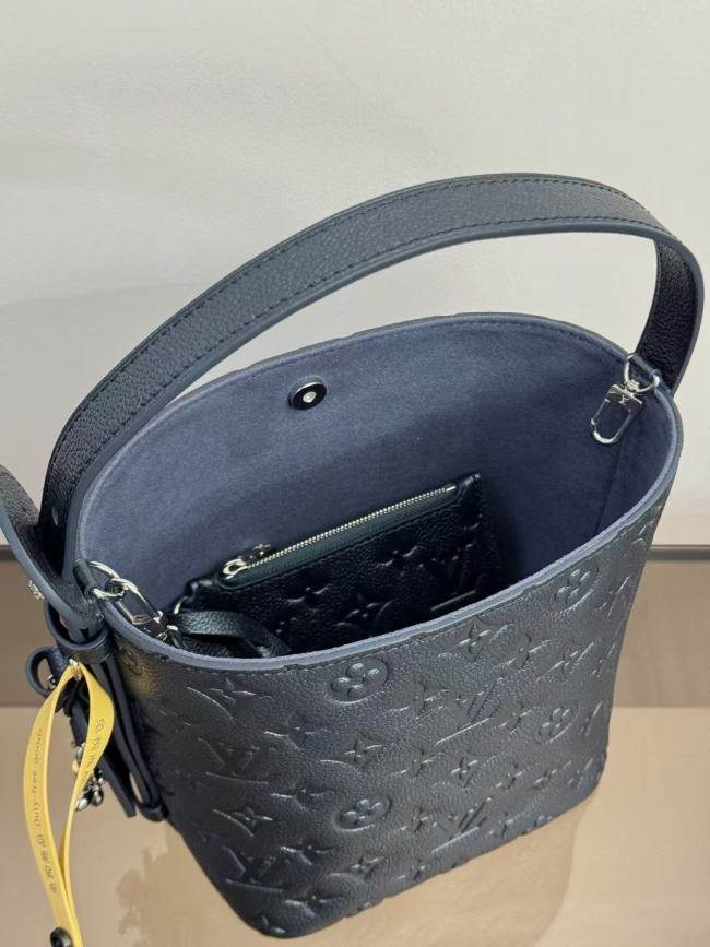 Louis Vuitton aII inbb ハンドバッグ M26430