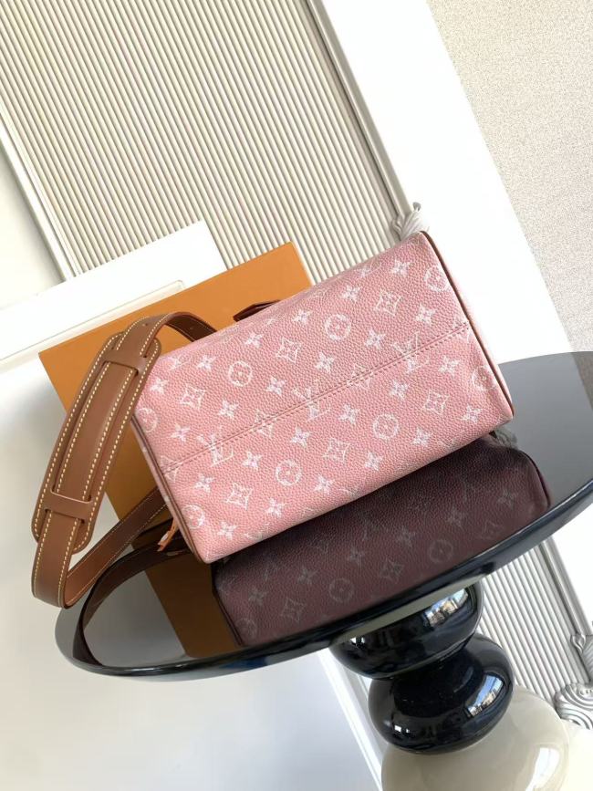 Louis Vuitton M15279 ピンク  バッグ