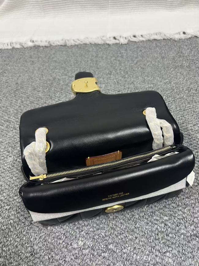 【新品】COACH タビー ショルダー バッグ 26・キルティング ゴールド CP150