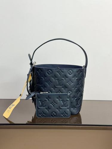 Louis Vuitton aII inbb ハンドバッグ M26430