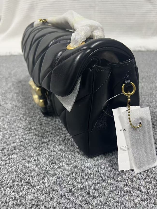 【新品】COACH タビー ショルダー バッグ 26・キルティング ゴールド CP150