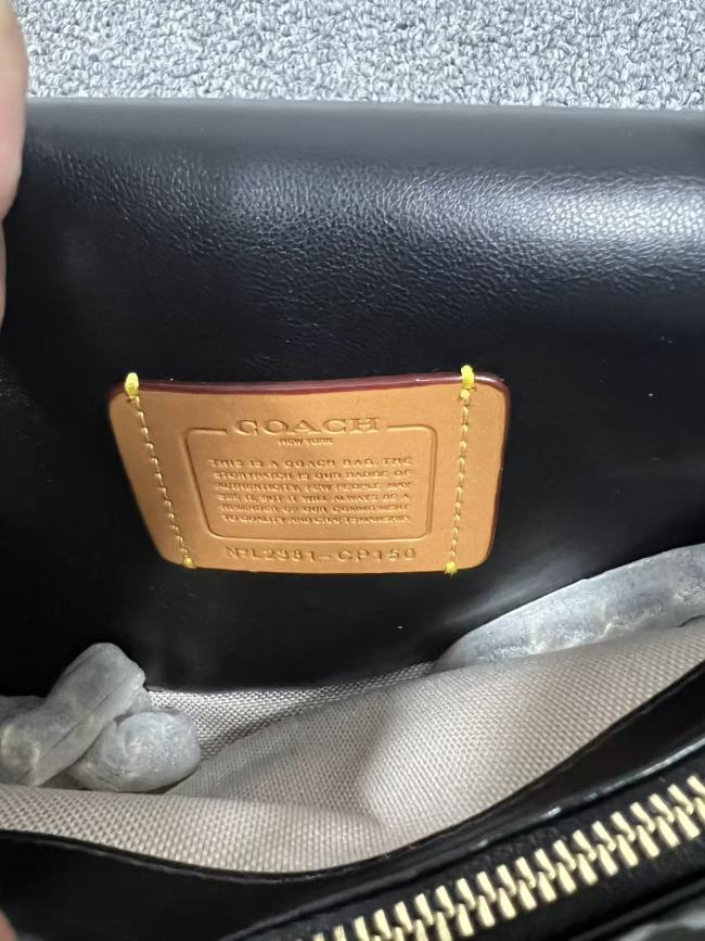 【新品】COACH タビー ショルダー バッグ 26・キルティング ゴールド CP150