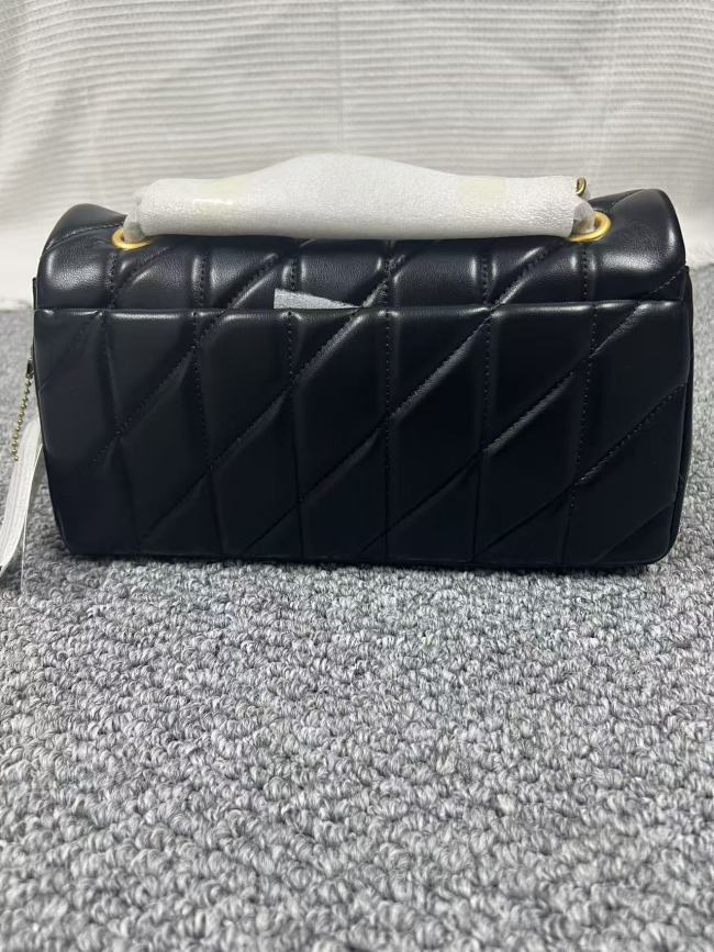 【新品】COACH タビー ショルダー バッグ 26・キルティング ゴールド CP150