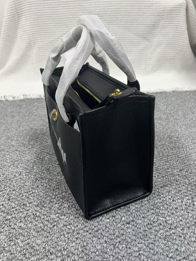コーチ COACH  カーゴ トート26 レザー ブラック CAM66