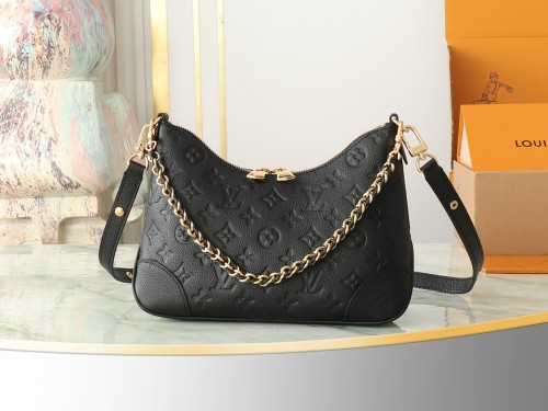 Louis Vuitton M12930 ブラック フルレザー エンボス