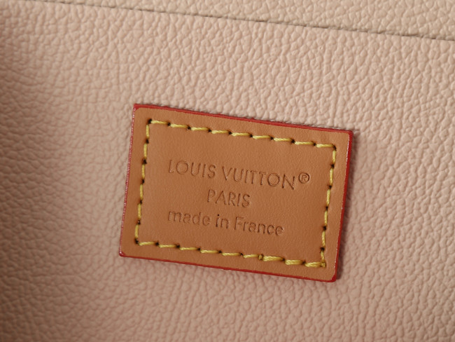 Louis Vuitton M26889 ピンク M44495
