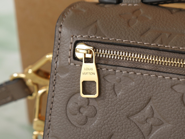 Louis Vuitton M25910 / M46595ポシェット・メティス・イーストウェスト ハンドバッグ