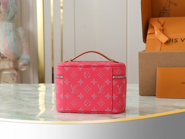 Louis Vuitton M26889 ピンク M44495