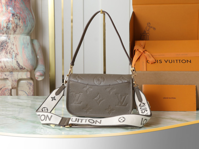Louis Vuitton M46386 カーキグリーン／M15049ディアヌ（Diane）ハンドバッグ