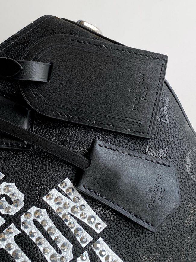 Louis Vuitton ピーディ P9 バンドゥリエール ハンドバッグ