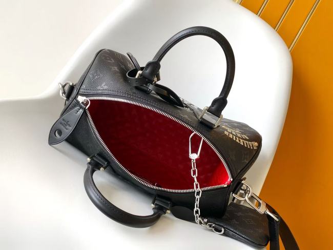 Louis Vuitton ピーディ P9 バンドゥリエール ハンドバッグ