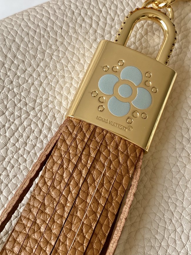 Louis Vuitton M25466 ベージュ ダイナミック 163 カプシーヌ コレクション バッグ