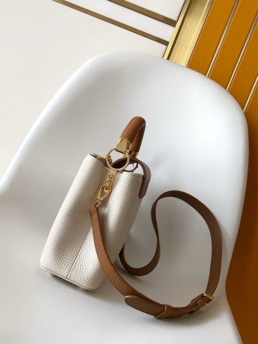 Louis Vuitton M25466 ベージュ ダイナミック 163 カプシーヌ コレクション バッグ