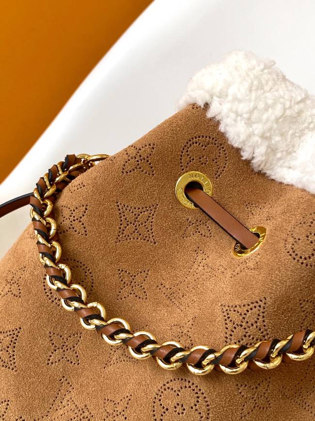 Louis Vuitton M11839 ベラ ハンドバッグ