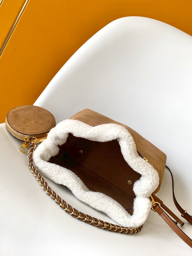 Louis Vuitton M11839 ベラ ハンドバッグ