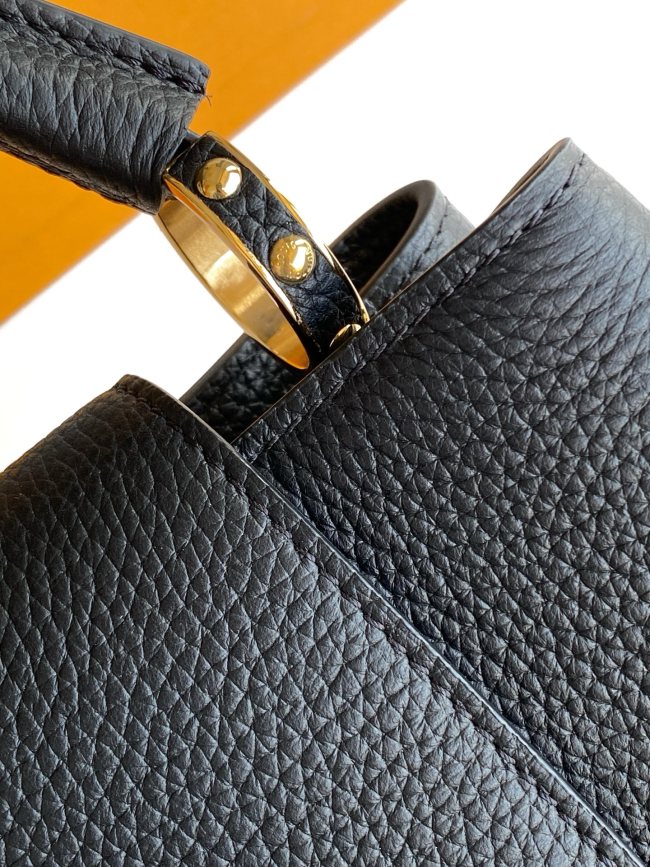 Louis Vuitton M24727 ブラック カプシーヌ ミディアム ハンドバッグ