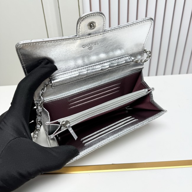 CHANEL シャネル チェーンショルダー／クロスボディ ミニバッグ サイズ：18 × 10.5 × 3.5 cm 品番：A50076