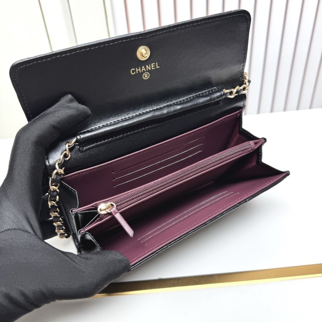 CHANEL シャネル チェーンショルダー／クロスボディ ミニバッグ サイズ：18 × 10.5 × 3.5 cm 品番：50080