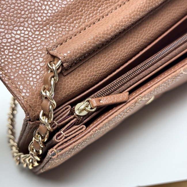 CHANEL シャネル チェーンショルダー／クロスボディ ミニバッグ サイズ：18 × 10.5 × 3.5 cm 品番：A50076