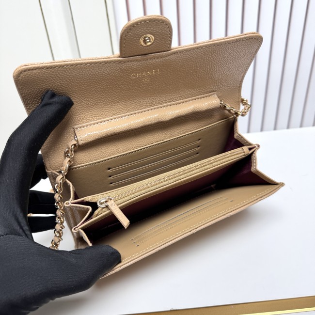 CHANEL シャネル チェーンショルダー／クロスボディ ミニバッグ サイズ：18 × 10.5 × 3.5 cm 品番：A50076