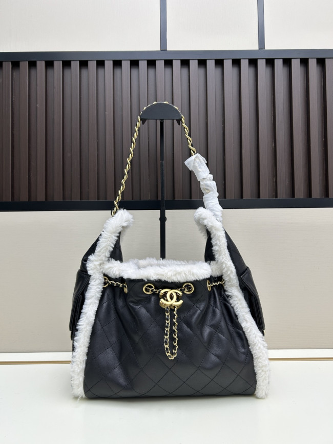 CHANEL 25バッグ(スモールサイズ) 1A007 26×30cm