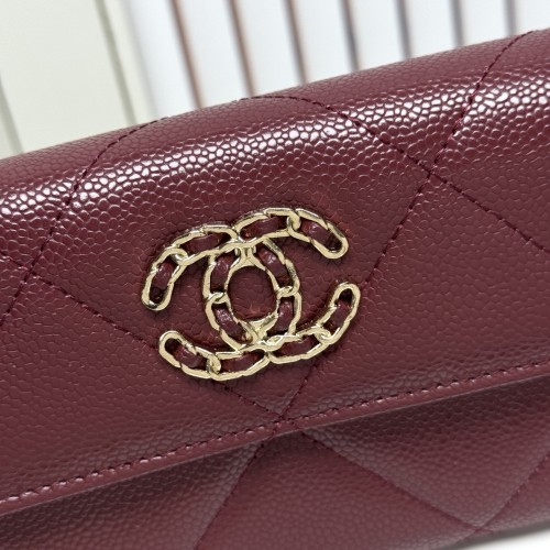 CHANEL シャネル チェーンショルダー／クロスボディ ミニバッグ サイズ：18 × 10.5 × 3.5 cm 品番：50080