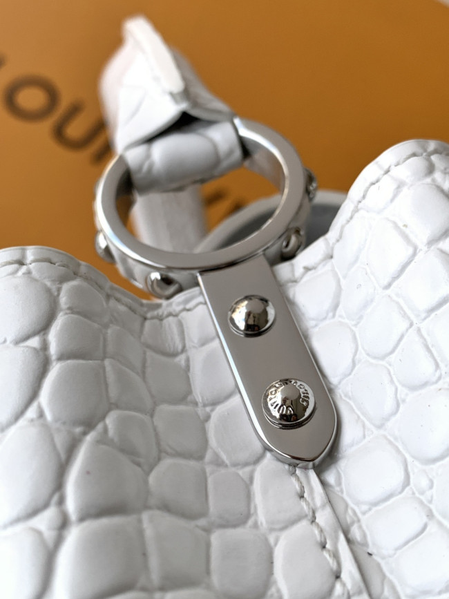 Louis Vuitton M93429 ホワイトグロスクロコダイル柄銀金具 カプシーヌ ミニハンドバッグ