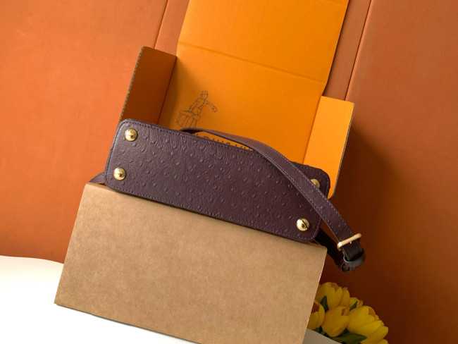 Louis Vuitton M24714 ブラウンパープルオーストリッチ柄 金具バックル 27x18x9CM