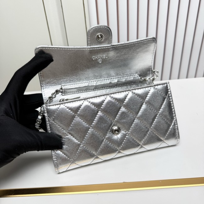 CHANEL シャネル チェーンショルダー／クロスボディ ミニバッグ サイズ：18 × 10.5 × 3.5 cm 品番：A50076