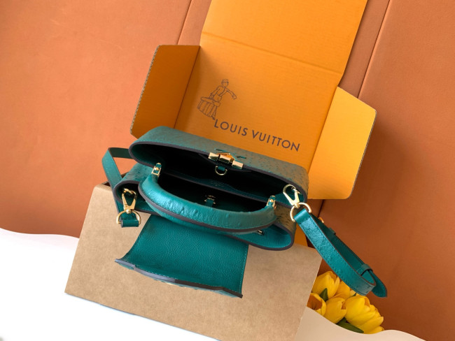 Louis Vuitton M24714 緑色オーストリッチ柄 金具バックル  27x18x9CM
