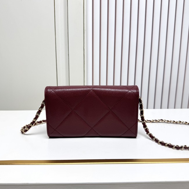 CHANEL シャネル チェーンショルダー／クロスボディ ミニバッグ サイズ：18 × 10.5 × 3.5 cm 品番：50080