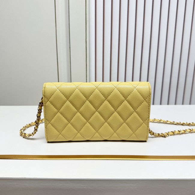 CHANEL シャネル チェーンショルダー／クロスボディ ミニバッグ サイズ：18 × 10.5 × 3.5 cm 品番：A50076