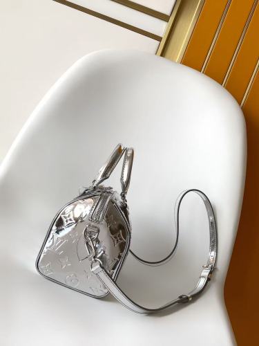 Louis Vuitton M11987 シルバー スピーディ・バンドリエール 20 ハンドバッグ