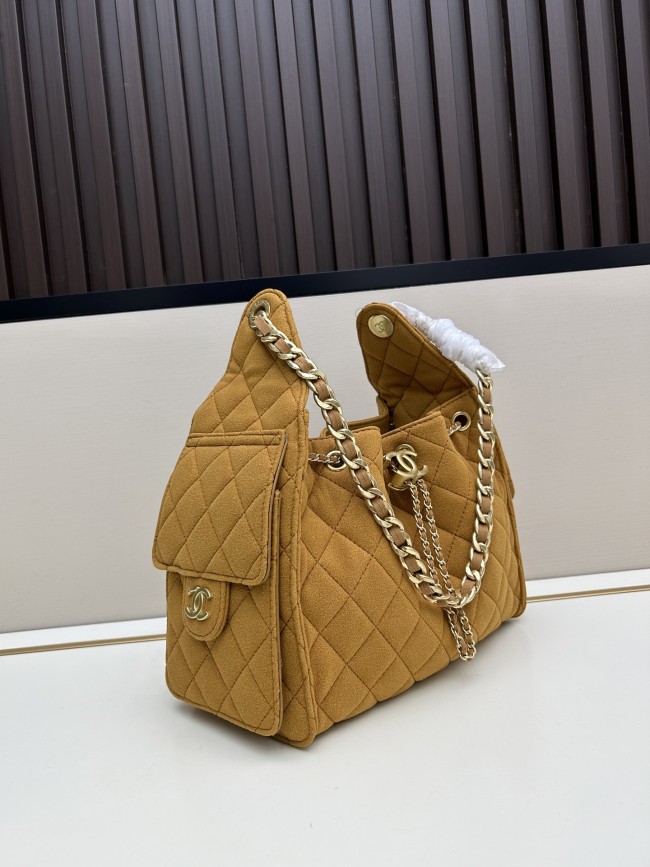 CHANEL シャネル 25 バッグ デザインはクラシックで、サイズは 30 × 26 × 14 cm です