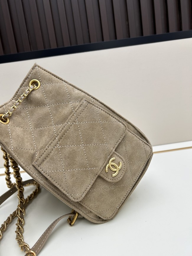 CHANELシャネル マット加工アップグレードモデル サイズ：23 × 23 × 14 cm 素材：キャビアスキン