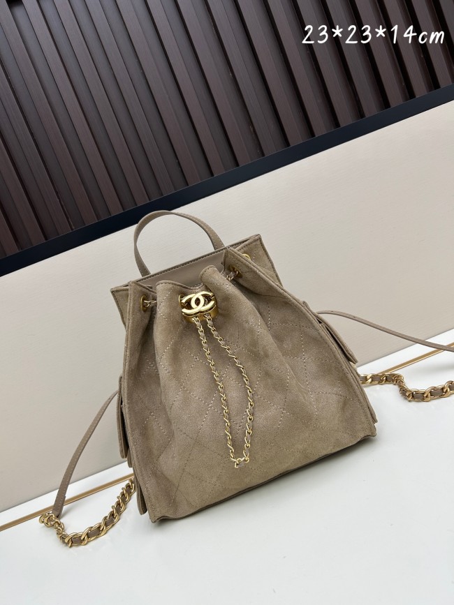 CHANELシャネル マット加工アップグレードモデル サイズ:23 × 23 × 14 cm 素材:キャビアスキン