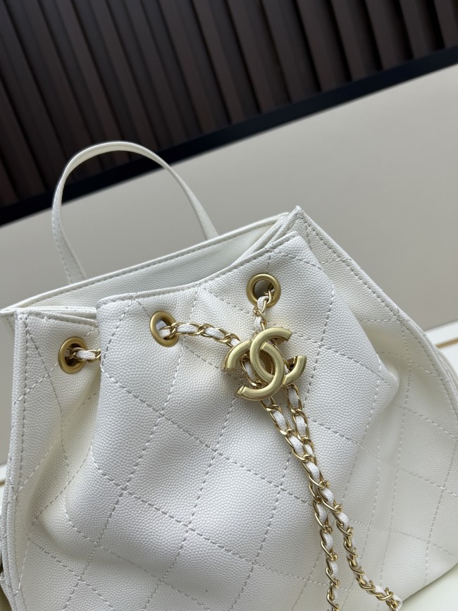 CHANELシャネル マット加工アップグレードモデル サイズ：23 × 23 × 14 cm 素材：キャビアスキン