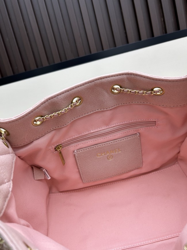 CHANEL シャネル 25 バッグ デザインはクラシックで、サイズは 30 × 26 × 14 cm です