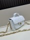 CHANELシャネル ラムスキン ハンドル付きメッセンジャーバッグサイズは 21 × 12 × 7 cm、型番 8837 です