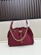 CHANEL シャネル 25 バッグ デザインはクラシックで、サイズは 30 × 26 × 14 cm です