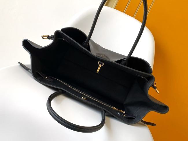 Louis Vuitton M26338 ブラック ヴァンドーム ハンドバッグ