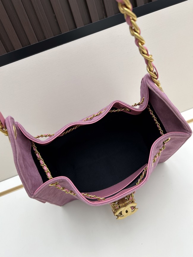 chanel シャネル 25 バッグサイズは 26 × 20 × 14 cm、品番 9668、素材はマットレザーです
