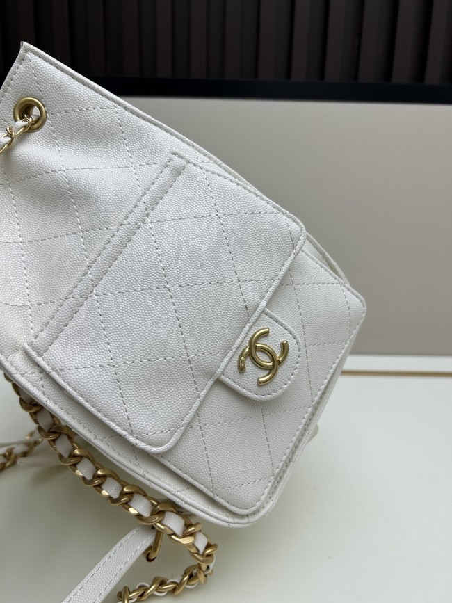 CHANELシャネル マット加工アップグレードモデル サイズ：23 × 23 × 14 cm 素材：キャビアスキン