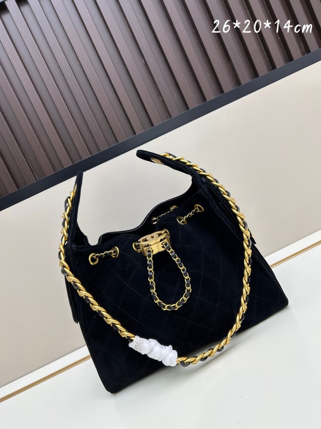 chanel シャネル 25 バッグサイズは 26 × 20 × 14 cm、品番 9668、素材はマットレザーです