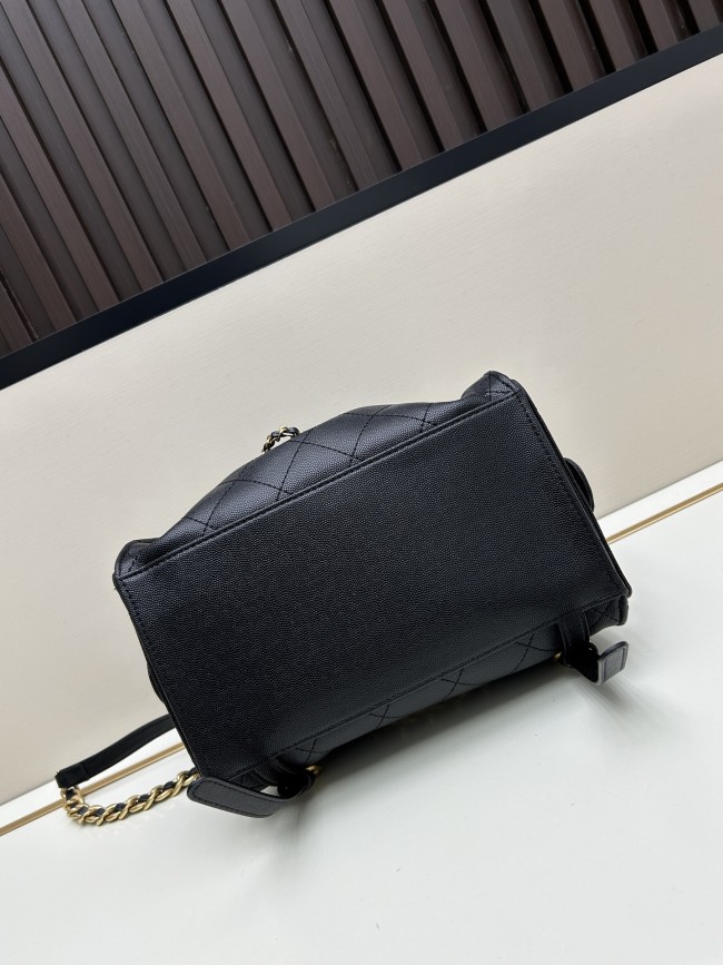 CHANELシャネル マット加工アップグレードモデル サイズ：23 × 23 × 14 cm 素材：キャビアスキン