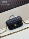 CHANELシャネル ラムスキン ハンドル付きメッセンジャーバッグサイズは 21 × 12 × 7 cm、型番 8837 です