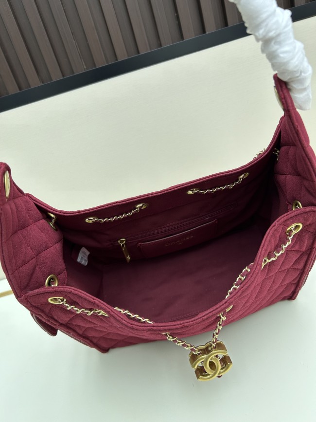 CHANEL シャネル 25 バッグ デザインはクラシックで、サイズは 30 × 26 × 14 cm です