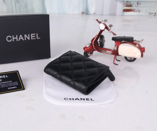 CHANELシャネル  2216 ミニバッグ カラー：キルティングブラック／ピンク／ベージュ／ラムスキンブラック サイズ：11×9×2 cm