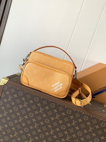 Louis Vuitton M27232 イエロー Nil メッセンジャーバッグ