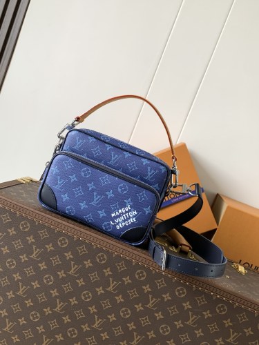Louis Vuitton M26823 ブルー Nil メッセンジャーバッグ 